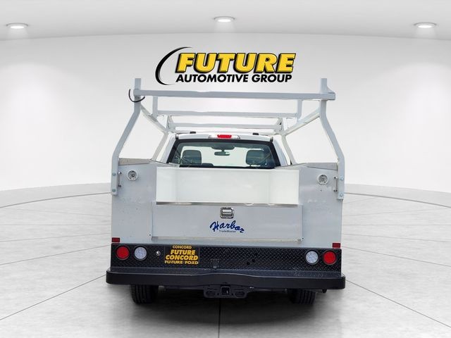 New 2026 Oxford White Ford F-250® XL image 4