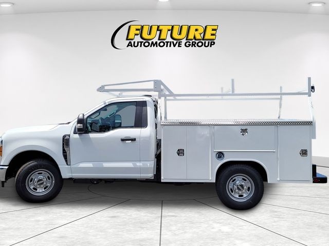 New 2026 Oxford White Ford F-250® XL image 7