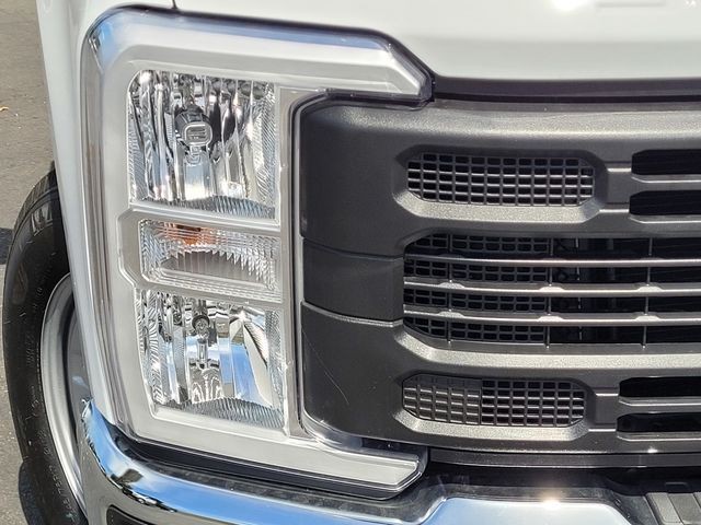 New 2026 Oxford White Ford F-250® XL image 10
