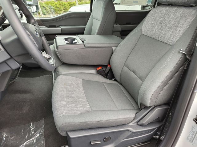 New 2026 Oxford White Ford F-250® XLT image 15