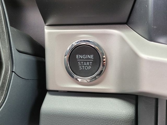 New 2026 Oxford White Ford F-250® XLT image 23
