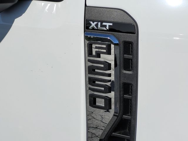 New 2026 Oxford White Ford F-250® XLT image 24