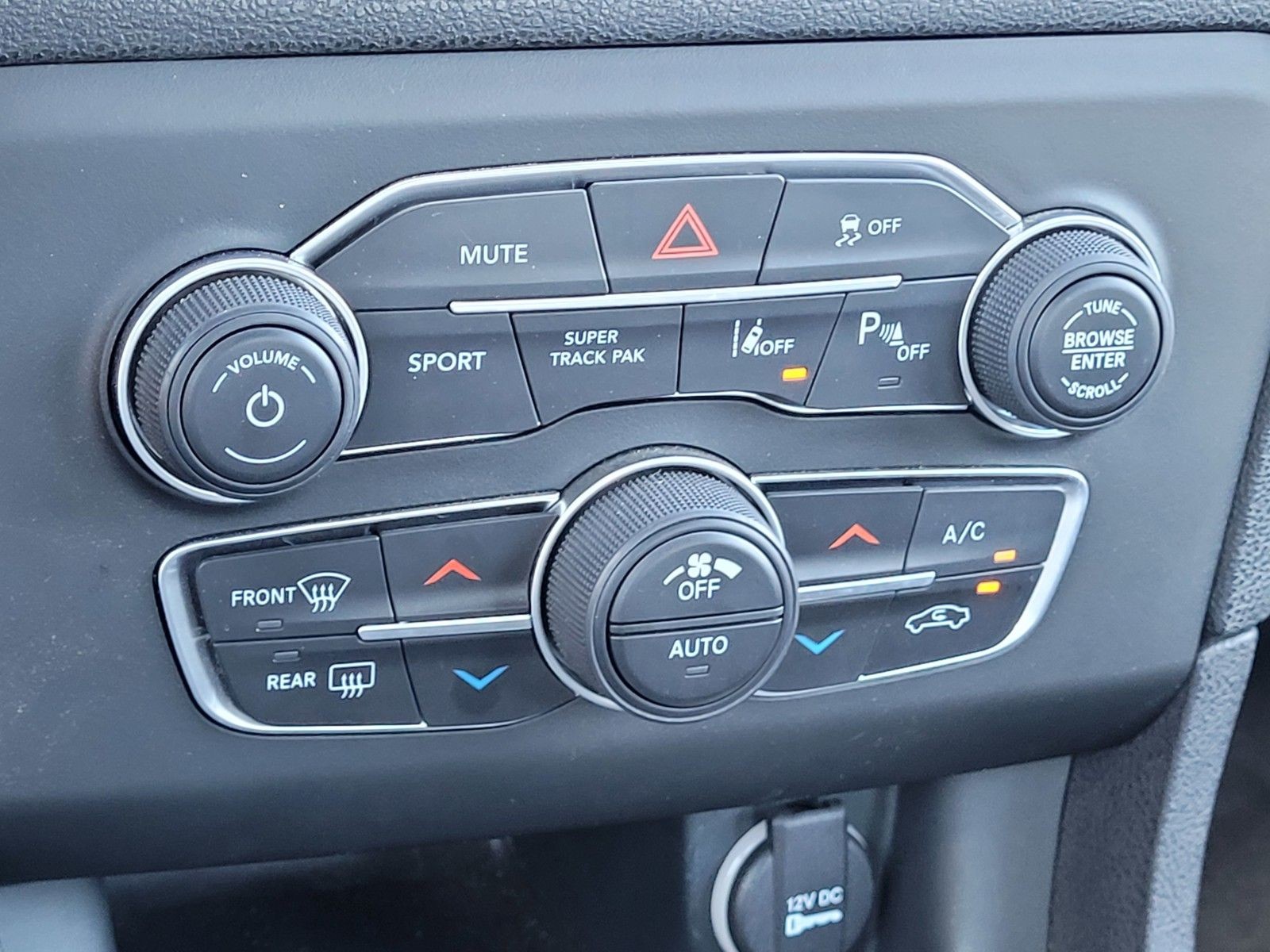 Used 2018 Blue Dodge R/T image 24