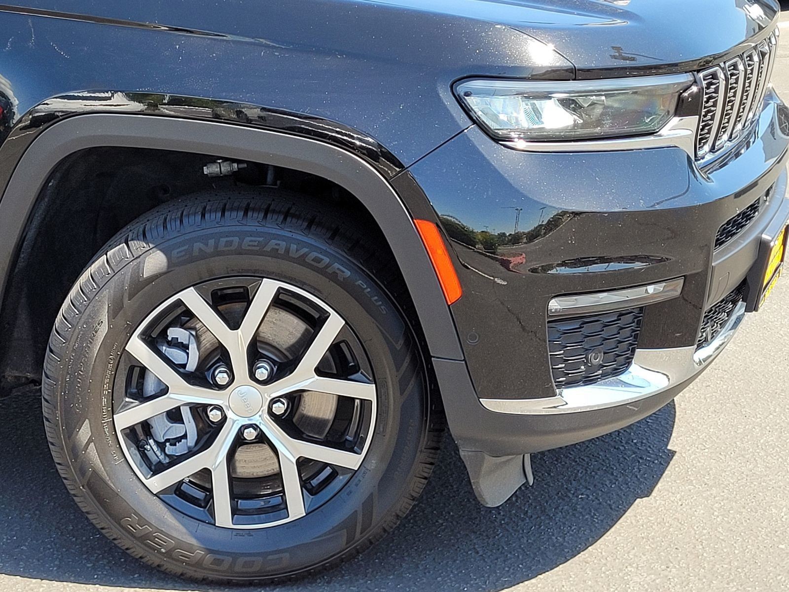 Used 2024 Black Jeep Limited image 10