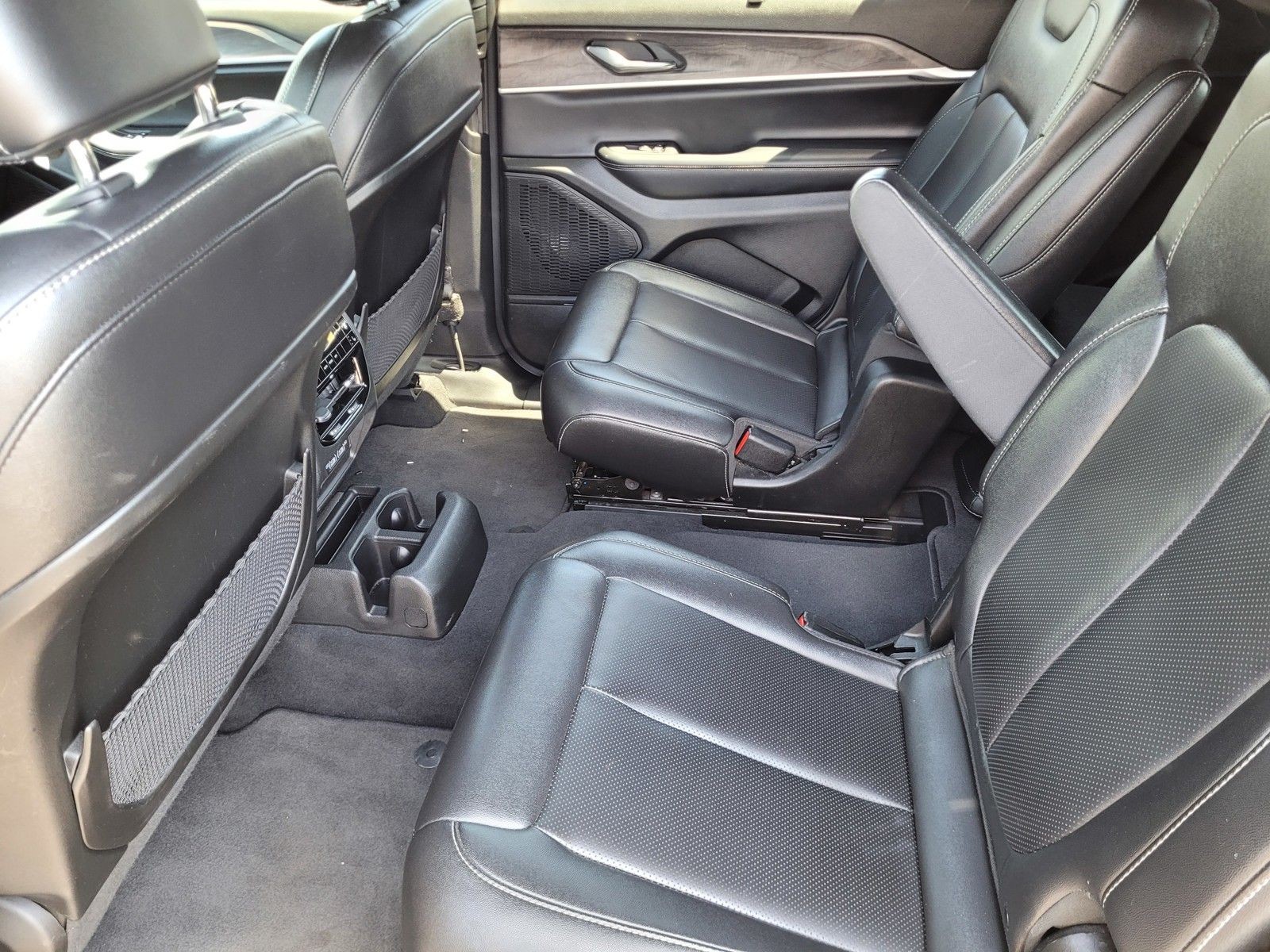 Used 2024 Black Jeep Limited image 17
