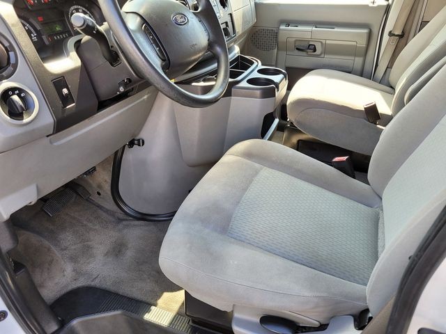 Used 2013 Oxford White Ford XLT image 13
