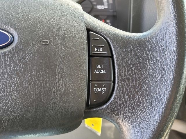 Used 2013 Oxford White Ford XLT image 21