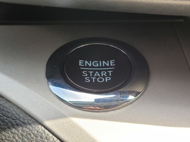 Used 2023 White Ford XLT image 54