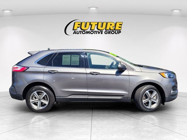 Used 2024 Gray Ford SEL image 4