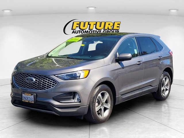 Used 2024 Gray Ford SEL image 9