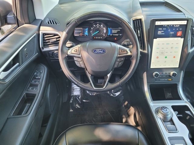 Used 2024 Gray Ford SEL image 13