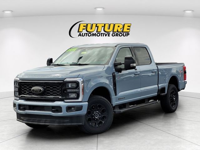 Used 2025 Gray Ford Lariat image 3
