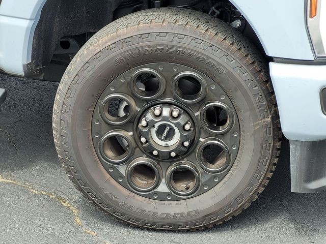 Used 2025 Gray Ford Lariat image 10