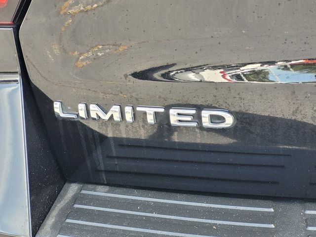 Used 2024 Black Ford Limited image 27