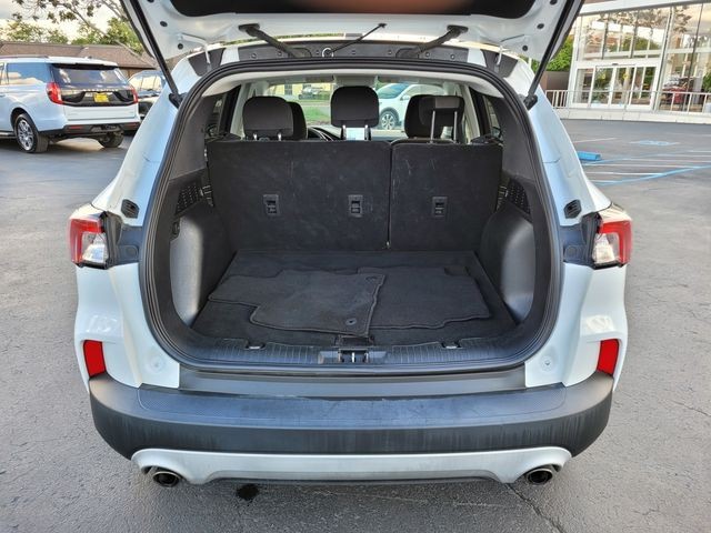 Used 2022 White Ford SE image 18
