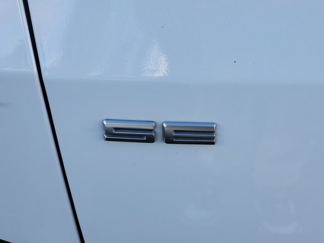 Used 2022 White Ford SE image 19