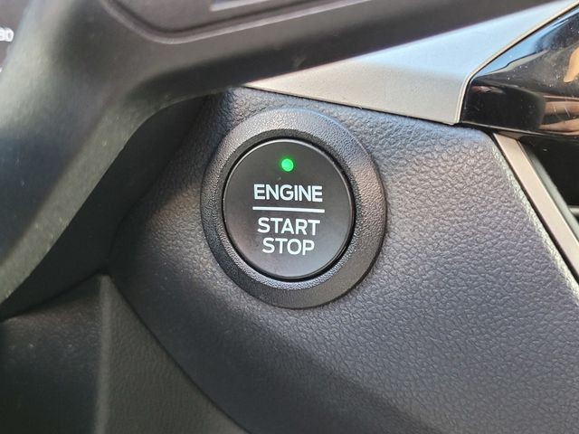 Used 2022 White Ford SE image 26