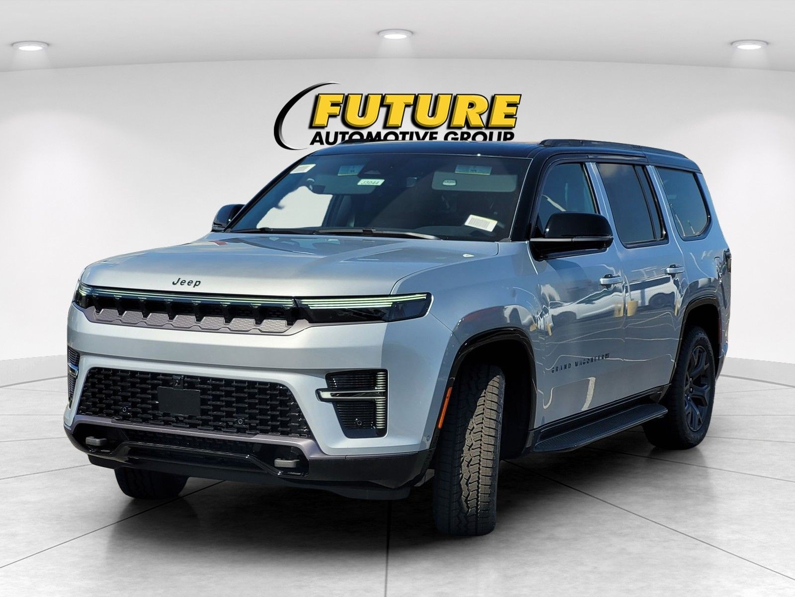 New 2026 Silver-Zynith Exterior Paint Jeep Upland image 2