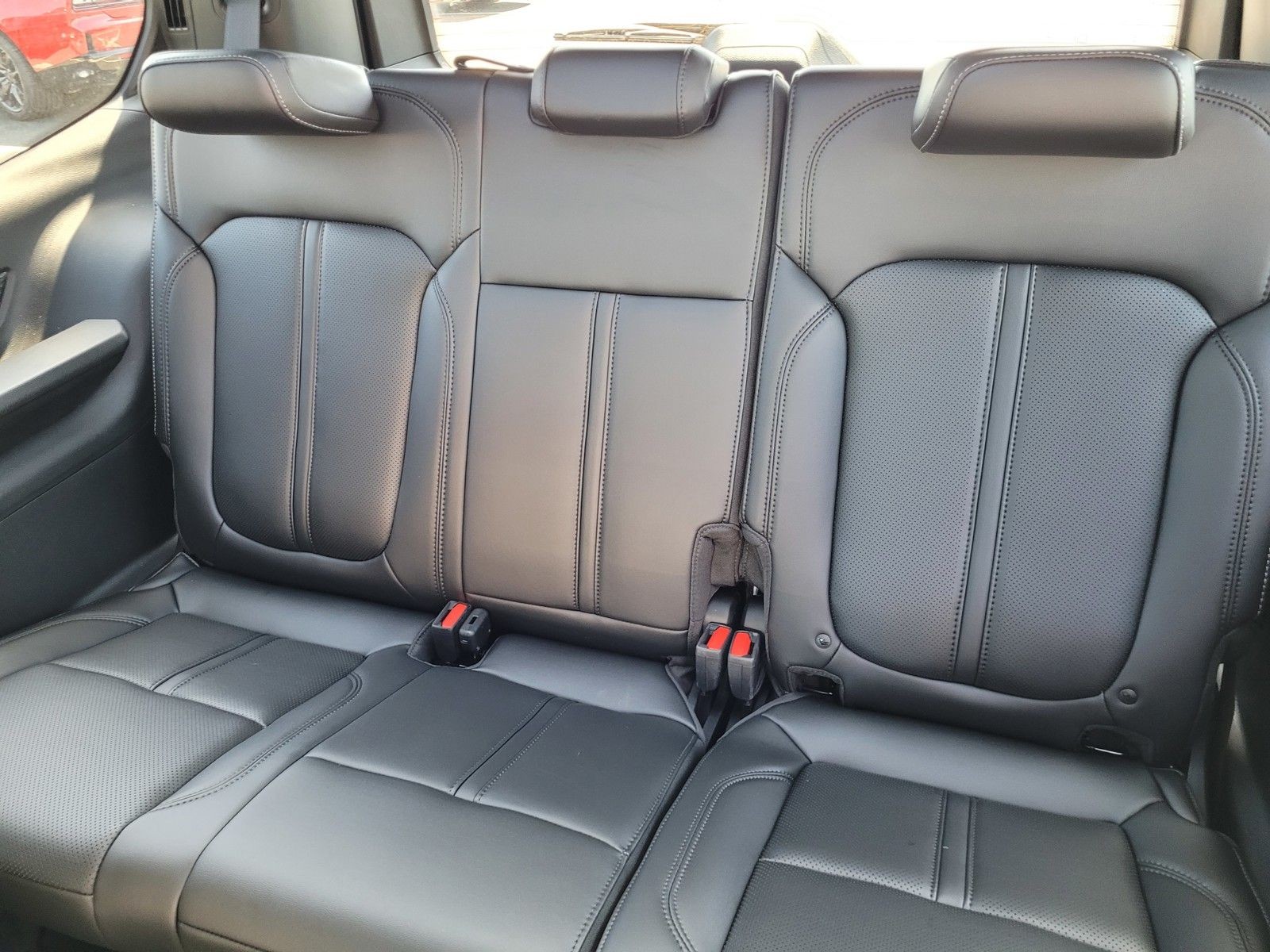 New 2026 Silver-Zynith Exterior Paint Jeep Upland image 17