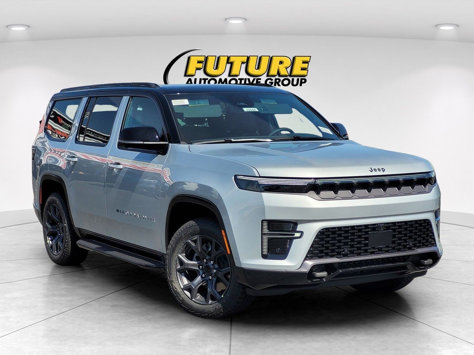 New 2026 Silver-Zynith Exterior Paint Jeep Upland image 26