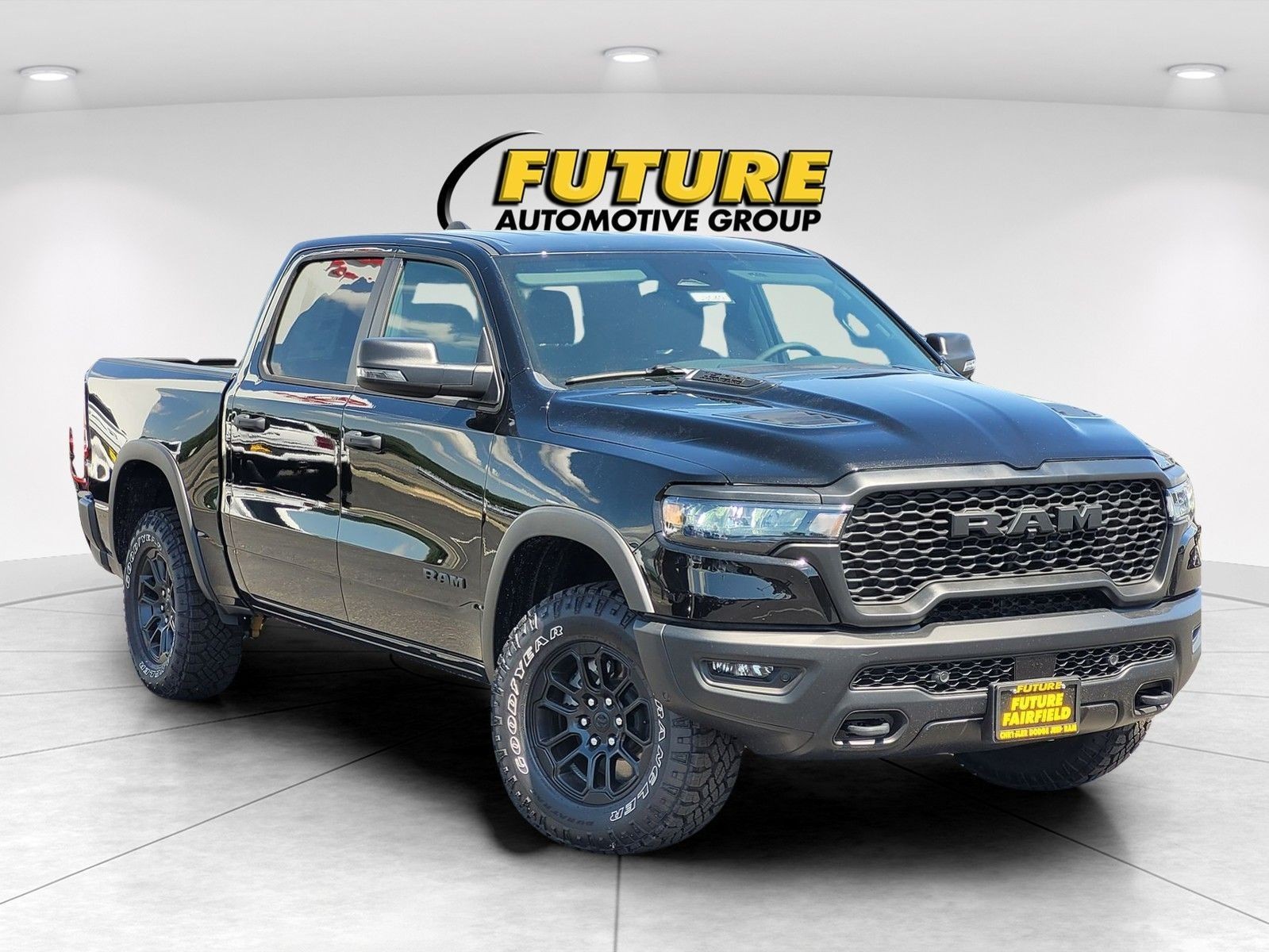 New 2026 Diamond Black Crystal Pearl-Coat Exterior Paint RAM Rebel image 26