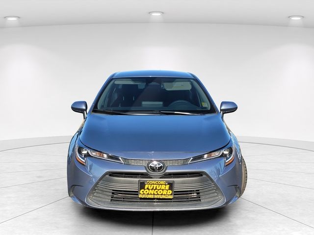 Used 2023  Toyota LE image 3