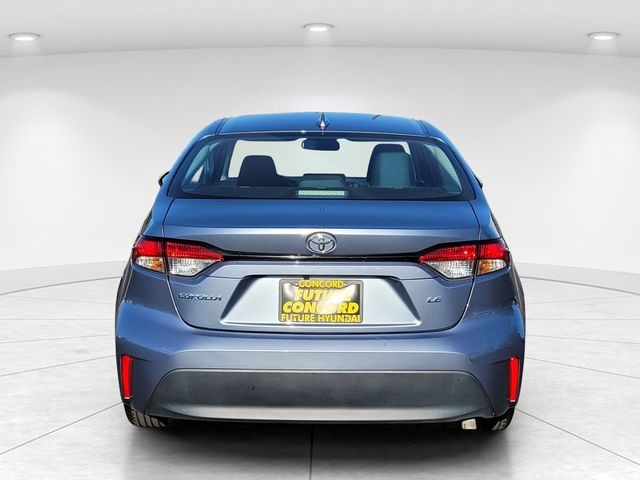 Used 2023  Toyota LE image 4