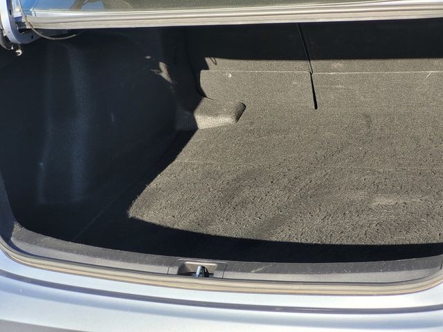 Used 2023  Toyota LE image 17