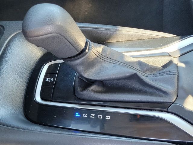 Used 2023  Toyota LE image 21