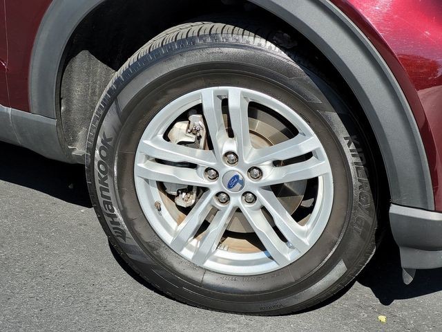 Used 2022 Red Ford XLT image 10