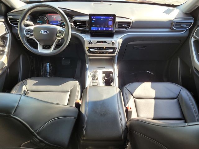 Used 2022 Red Ford XLT image 13