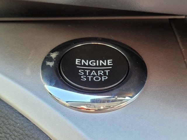 Used 2022 Red Ford XLT image 25