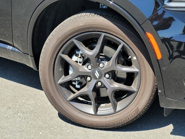 New 2026 Diamond Black Clear-Coat Exterior Paint Dodge GT HEMI V8 image 51