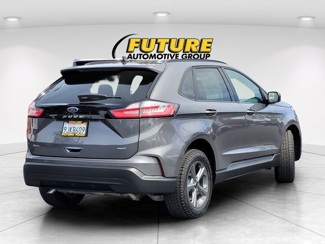 Used 2024 Gray Ford SEL image 7