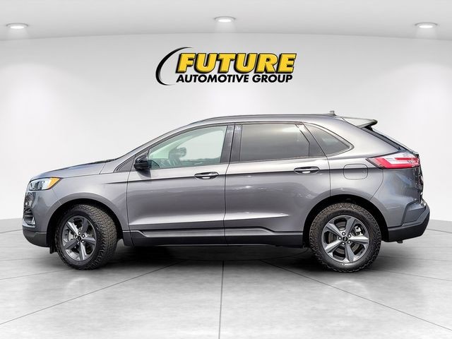 Used 2024 Gray Ford SEL image 8
