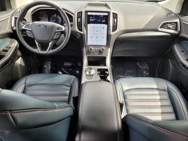Used 2024 Gray Ford SEL image 13