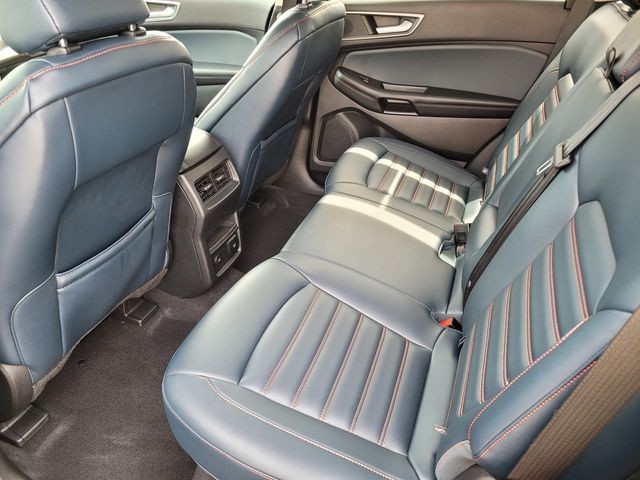 Used 2024 Gray Ford SEL image 17