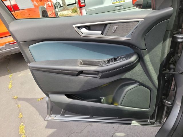 Used 2024 Gray Ford SEL image 26