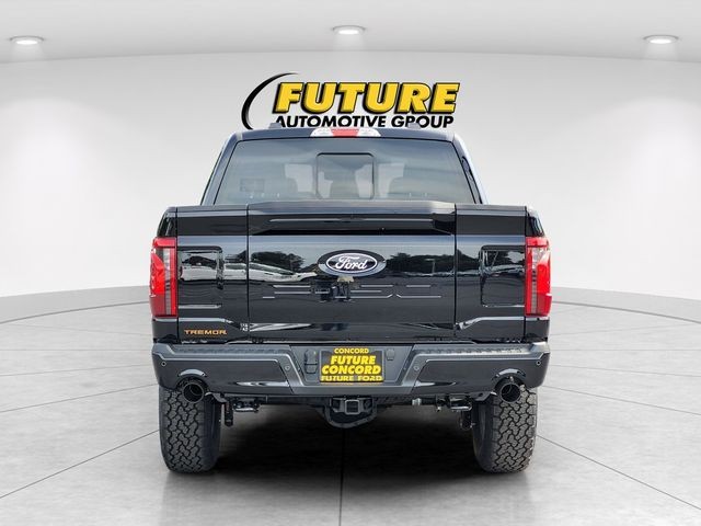 New 2026 Agate Black Metallic Ford Tremor® image 4