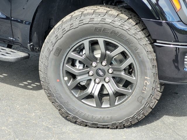 New 2026 Agate Black Metallic Ford Tremor® image 9