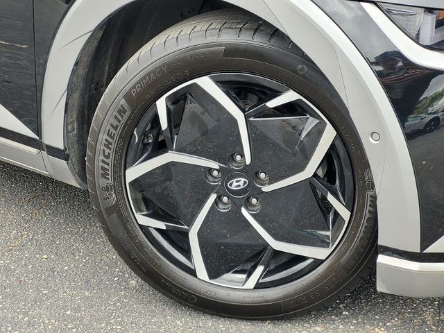 Certified Used 2024 Black Hyundai Limited image 9