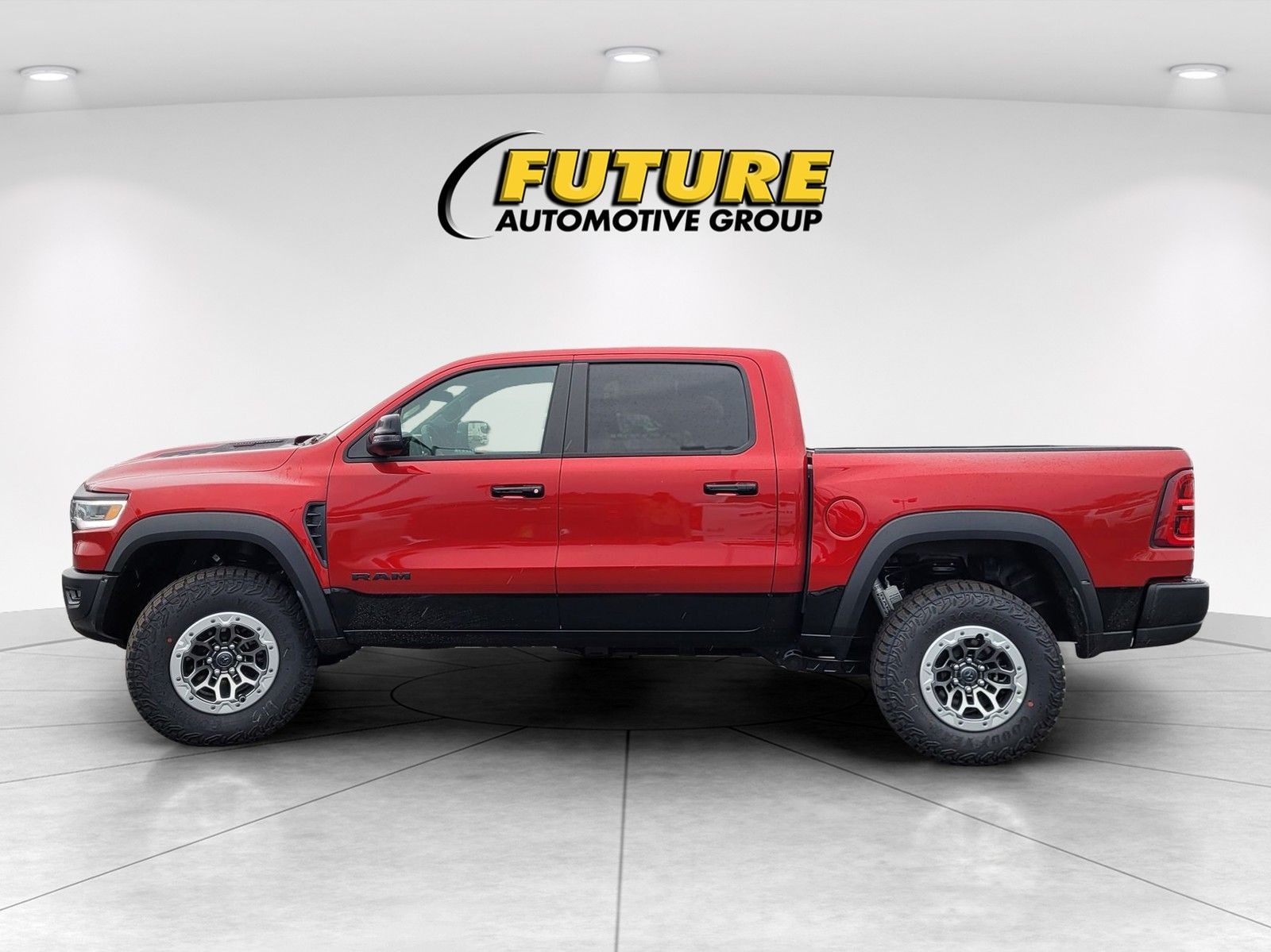 New 2026 Molten Red Pearl-Coat Exterior Paint RAM RHO image 7