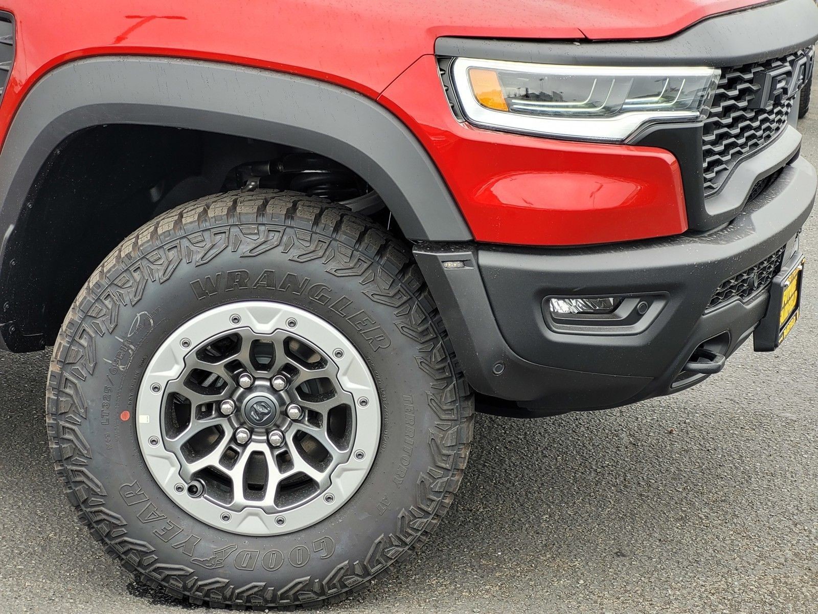 New 2026 Molten Red Pearl-Coat Exterior Paint RAM RHO image 34