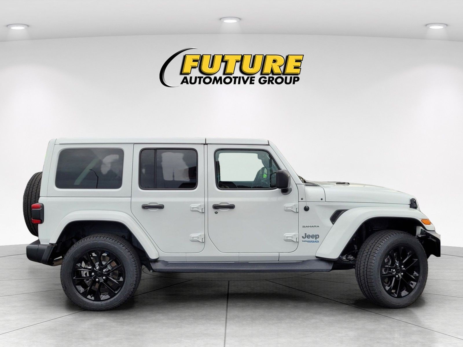 Used 2022 White Jeep Unlimited Sahara 4xe image 9