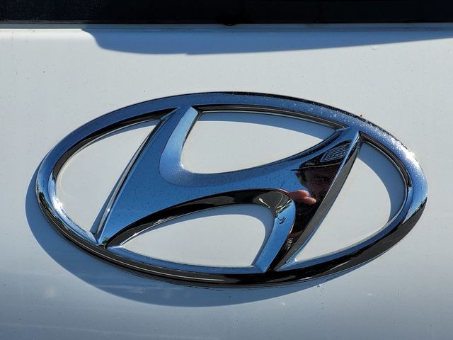 Used 2024 White Hyundai SEL image 26