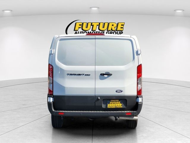 New 2026 Oxford White Ford Cargo Van image 4