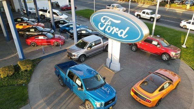New 2026 Azure Gray Metallic Tri-Coat Ford XLT image 29