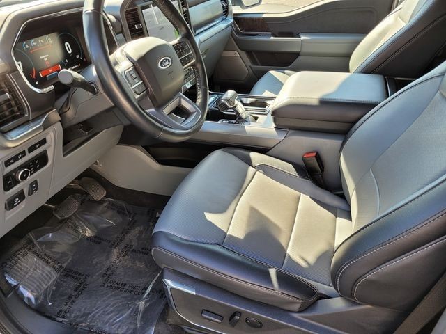 Used 2023 White Ford Lariat image 40