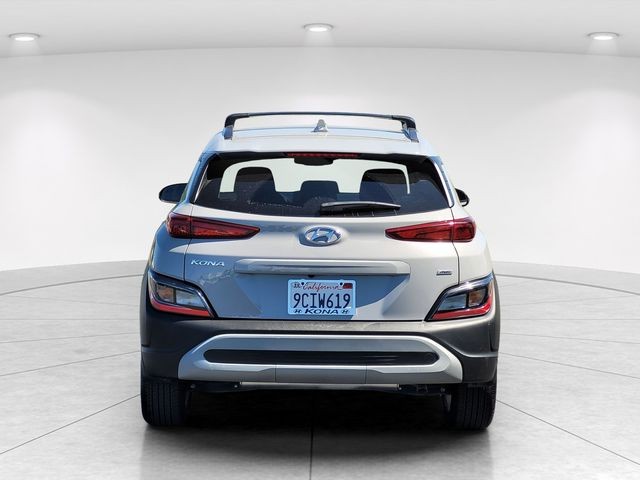 Used 2022 Silver Hyundai SEL image 4