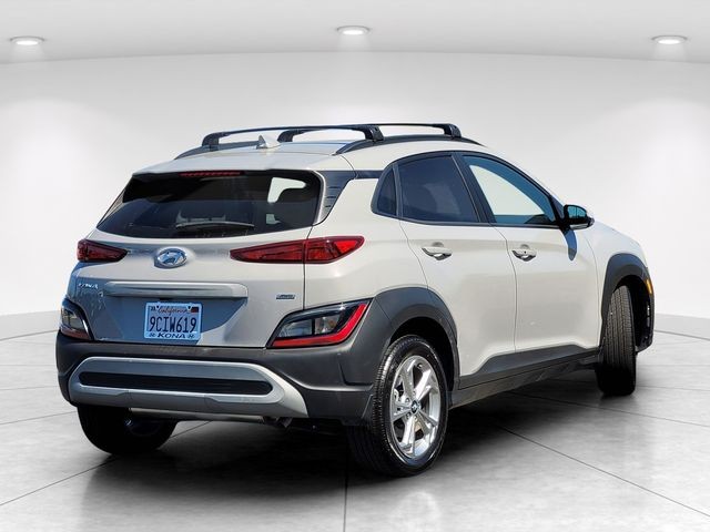 Used 2022 Silver Hyundai SEL image 6
